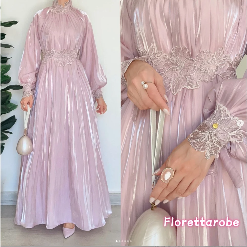 Customized Elegant Long Sleeves Prom Dresses High Neck Pleated Floor Length Party Gowns Appliques Lace Evening Dres
Customized Elegant Long Sleeves Prom Dresses High Neck Pleated Floor Length Party Gowns Appliques Lace Evening Dres