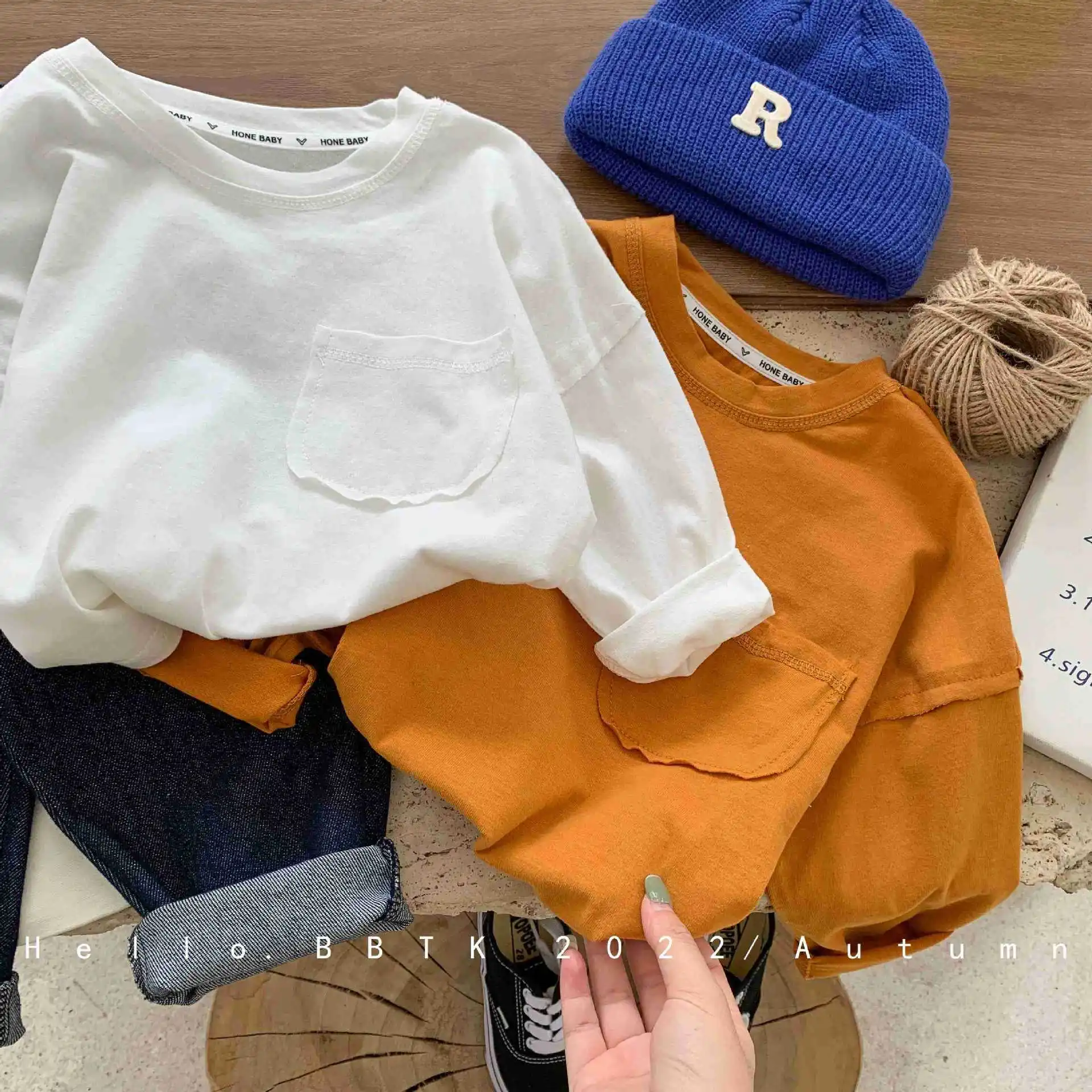 Children's T-shirt 2023 spring Korean boys and girls Western solid color bottom shirt baby casual top
Children's T-shirt 2023 spring Korean boys and girls Western solid color bottom shirt baby casual top