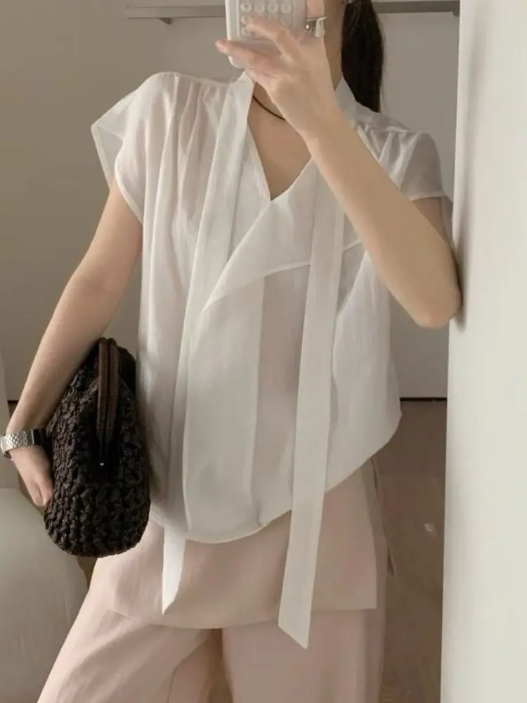 Elegant Loose Short Sleeve Women's Shirt Dongda Gate Vintage Style Pleated Sash Versatile Chic Top for Young Girls
Elegant Loose Short Sleeve Women's Shirt Dongda Gate Vintage Style Pleated Sash Versatile Chic Top for Young Girls