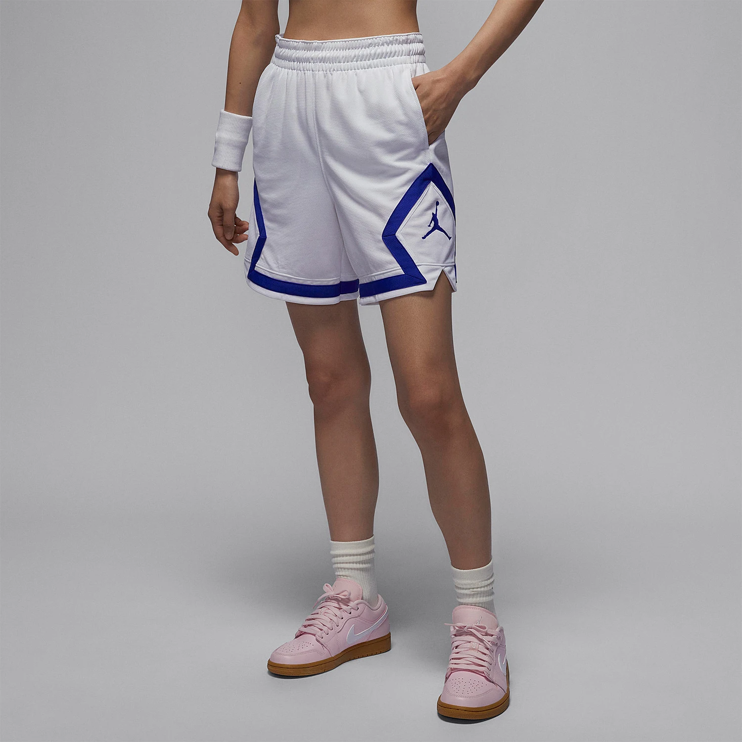 Nike genuine seasonal new women's loose and breathable sports shorts FB4589-100
Nike genuine seasonal new women's loose and breathable sports shorts FB4589-100