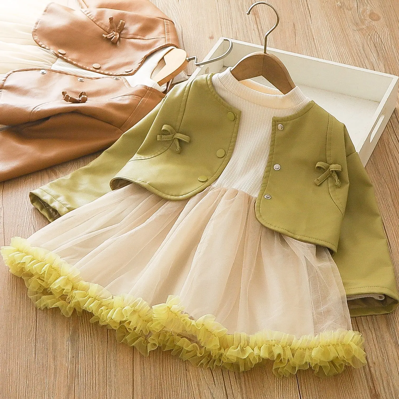 Children's Sets Autumn 2024 New Baby Foreign Princess Dress and Imitation Leather Jacket for girls Suit 원피스
Children's Sets Autumn 2024 New Baby Foreign Princess Dress and Imitation Leather Jacket for girls Suit 원피스