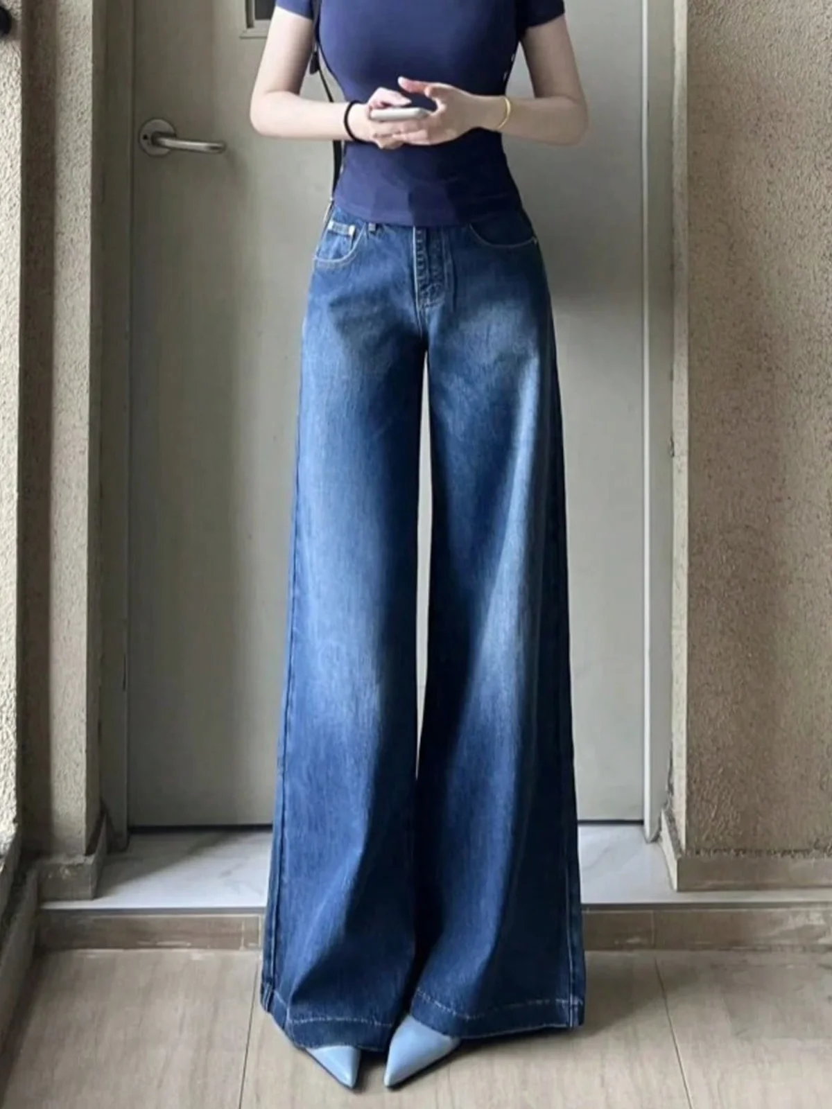 Korean Style High Waist Wide Leg Jeans Straight Cut Long Pants for Pear Shaped Body Summer New Loose Fitting Slimming Jeans
Korean Style High Waist Wide Leg Jeans Straight Cut Long Pants for Pear Shaped Body Summer New Loose Fitting Slimming Jeans