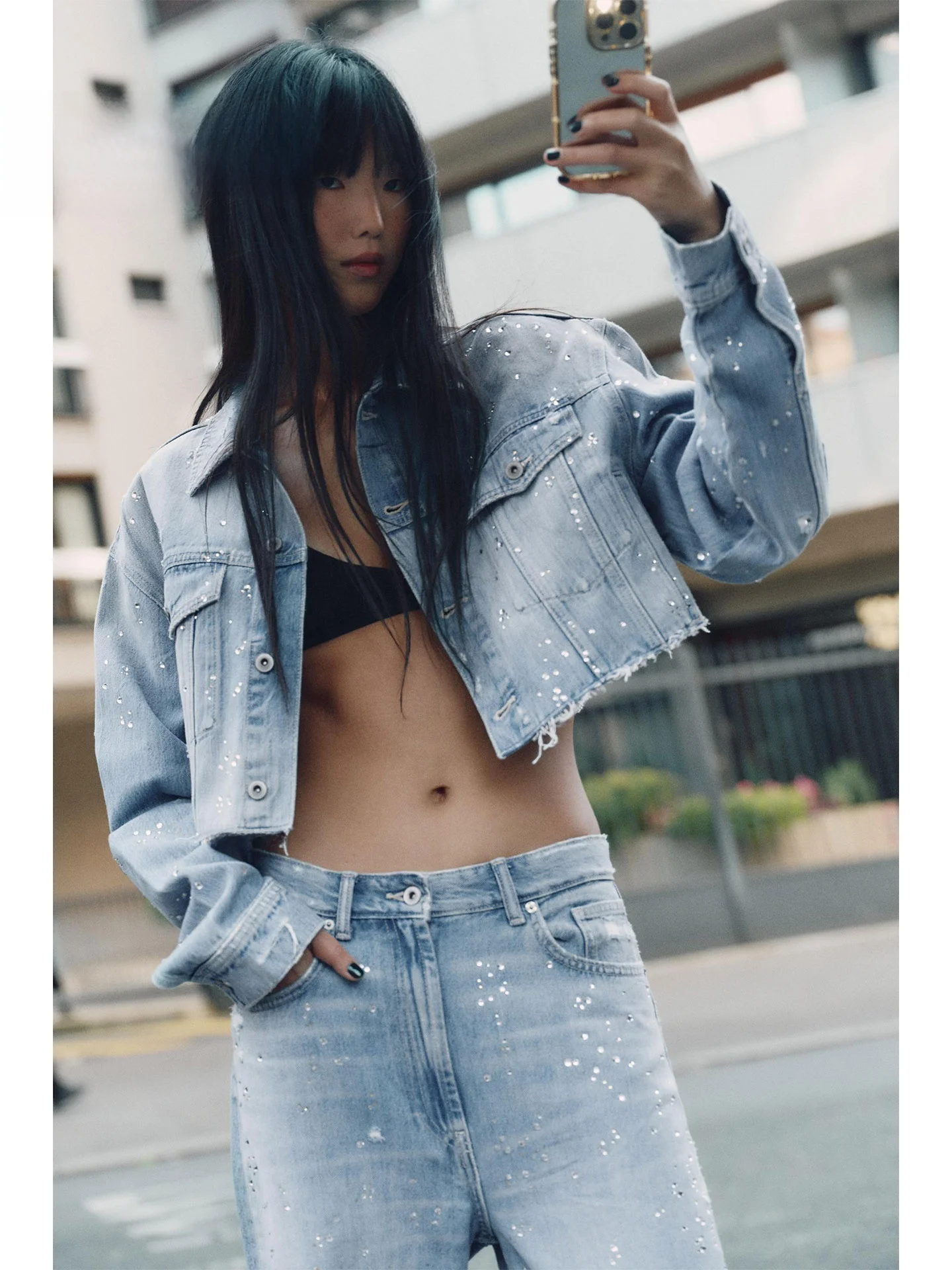 ZAPRHA Faionable ort Джинсовая куртка со стразами для похудения Женское повседневное длинное пальто на пуговицах
ZAPRHA Faionable ort Джинсовая куртка со стразами для похудения Женское повседневное длинное пальто на пуговицах