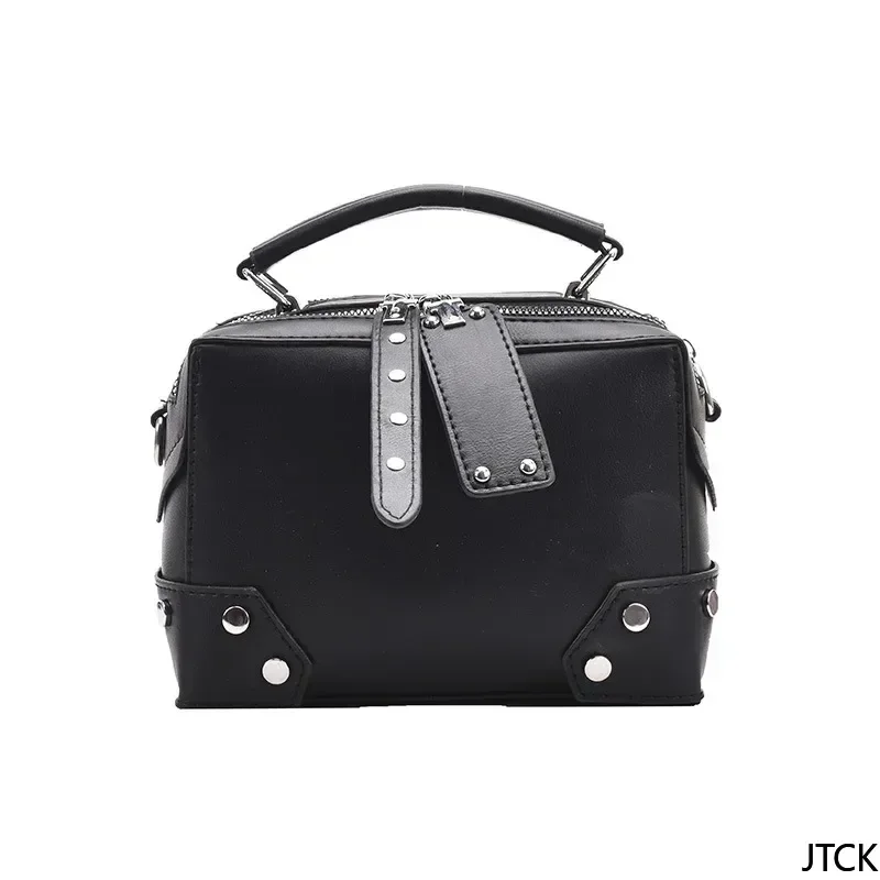 Fashion Rivet Crossbody Bag Office Lady Casual Small Square Bag Solid PU Handbag Women All-match Tote bag
Fashion Rivet Crossbody Bag Office Lady Casual Small Square Bag Solid PU Handbag Women All-match Tote bag