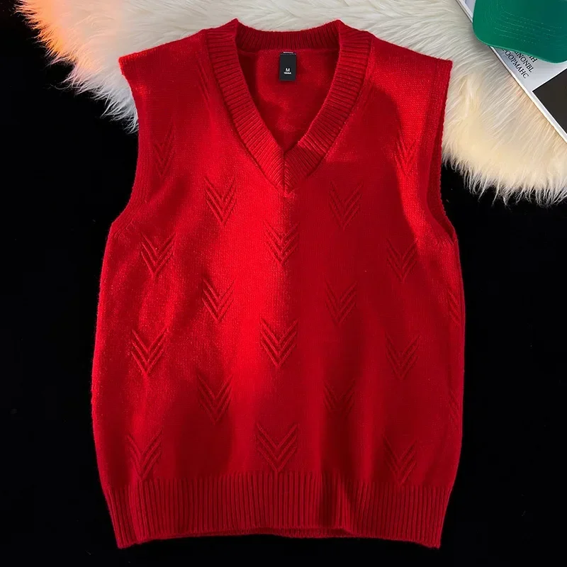 Men's Autumn and Winter V-neck Sleeveless Waistcoat Sweater Vest Men's Trend Loose Fashion Solid Color Simple Sweater Knitting
Men's Autumn and Winter V-neck Sleeveless Waistcoat Sweater Vest Men's Trend Loose Fashion Solid Color Simple Sweater Knitting
