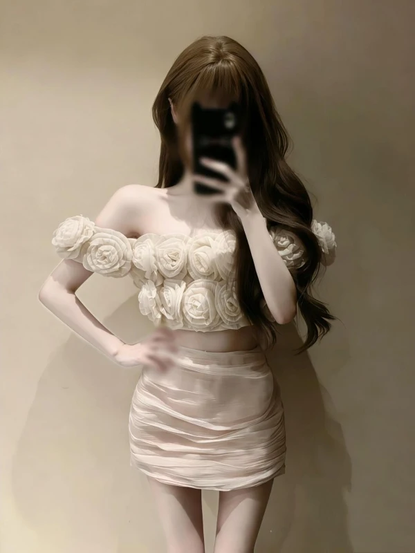 Summer New Pure Desire Fairy Tale Set Floral One Shoulder High Waist Bodycon Skirt And Top Sexy Fashionable Women's Outfit
Summer New Pure Desire Fairy Tale Set Floral One Shoulder High Waist Bodycon Skirt And Top Sexy Fashionable Women's Outfit