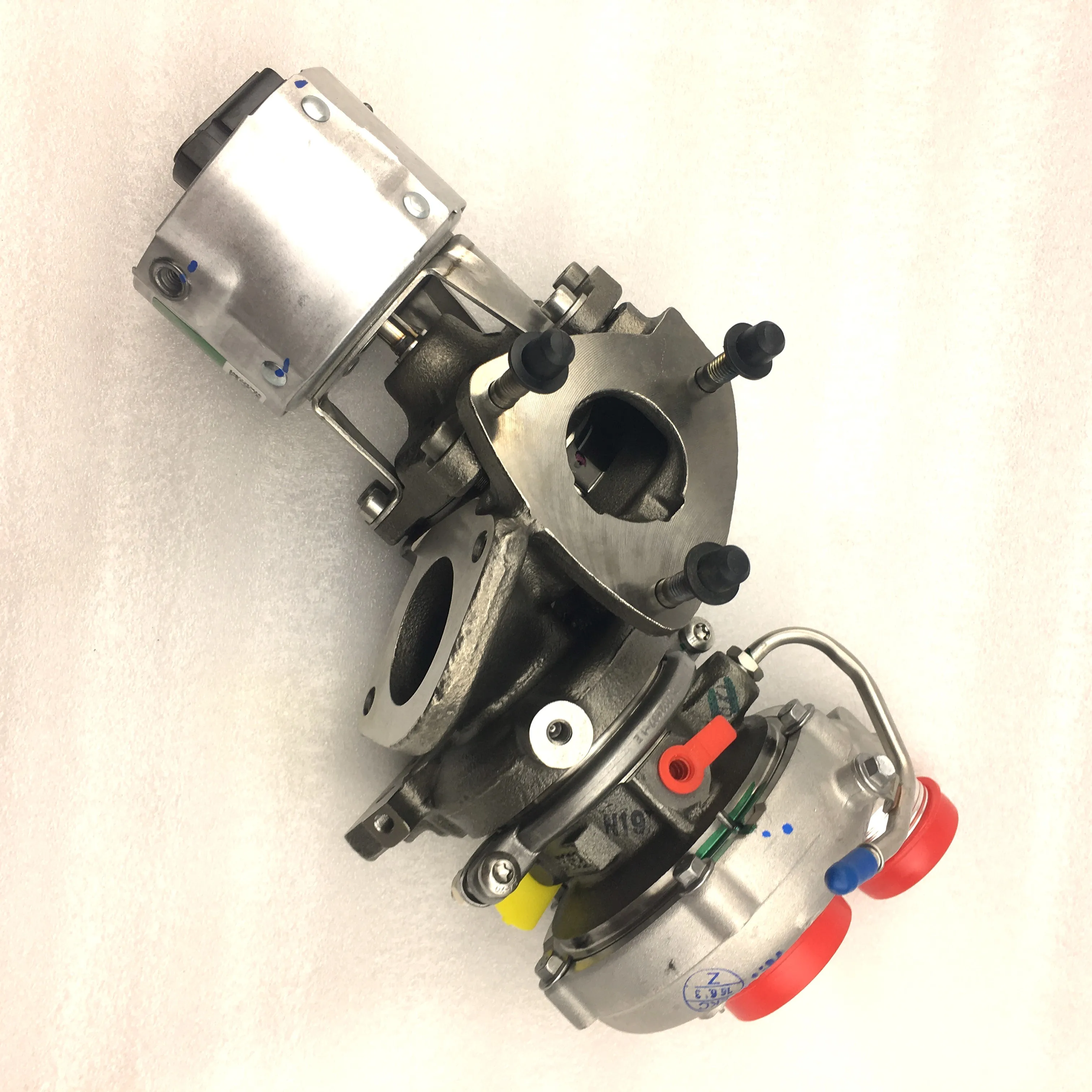 GT1241Z 824756-5003S FPLA-6K682-CC LR020588 LR066431 Turbocharger for Land Rover Jaguar XJ 3.0 SDV6 Euro VI Engine
GT1241Z 824756-5003S FPLA-6K682-CC LR020588 LR066431 Turbocharger for Land Rover Jaguar XJ 3.0 SDV6 Euro VI Engine