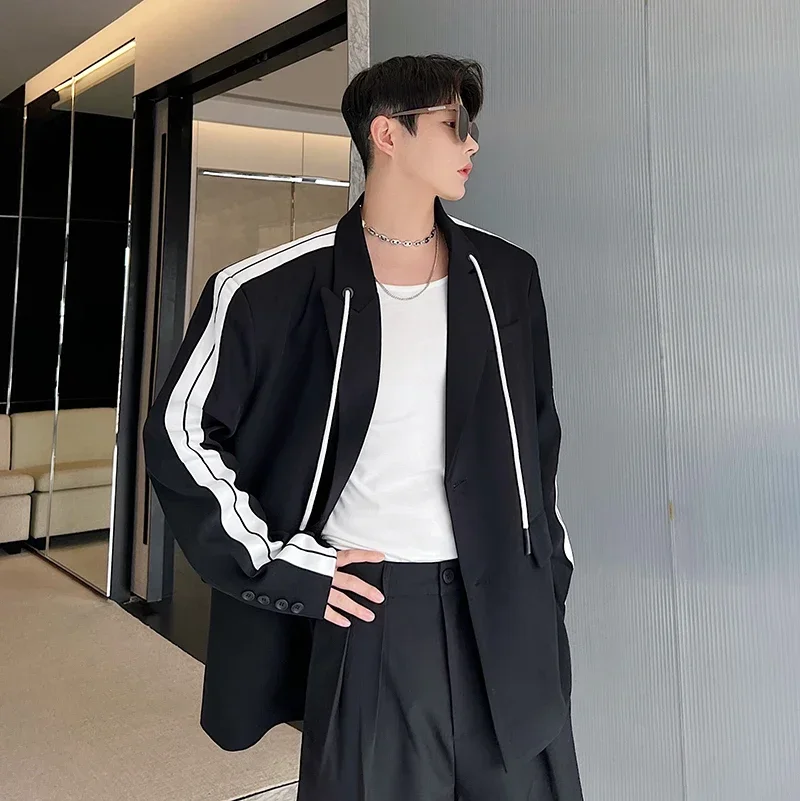 Men Streetwear Fashion Loose Casual Oversize Stripe Shoulder Pad Sports Blazers Suit Jacket Male Korean Vintage Blazer Coat
Men Streetwear Fashion Loose Casual Oversize Stripe Shoulder Pad Sports Blazers Suit Jacket Male Korean Vintage Blazer Coat