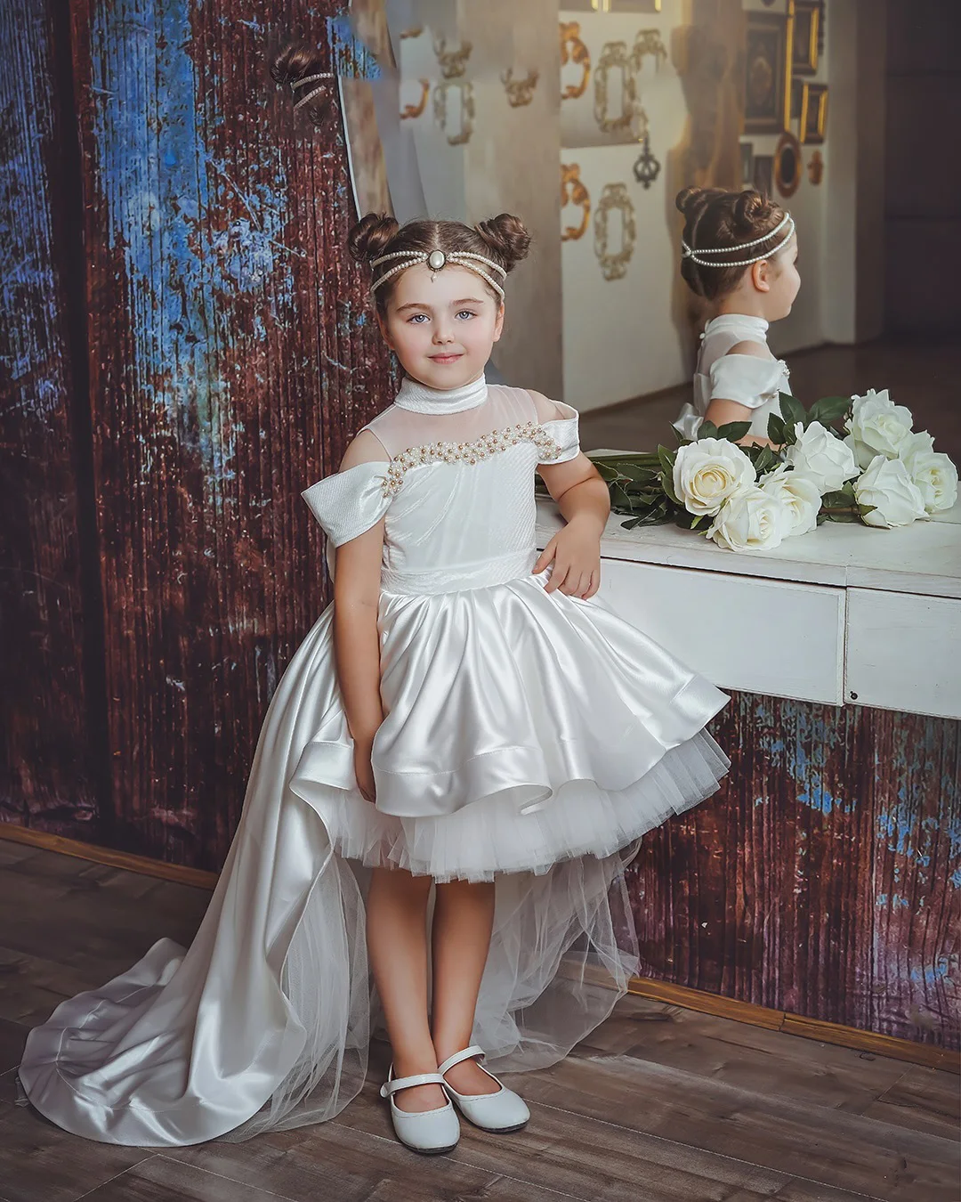 Satin Flower Girl Dress Assymetrical Length Pearls Bow Off The Shoulder Wedding Ball Gown Little Baby Princess Dress Customized
Satin Flower Girl Dress Assymetrical Length Pearls Bow Off The Shoulder Wedding Ball Gown Little Baby Princess Dress Customized