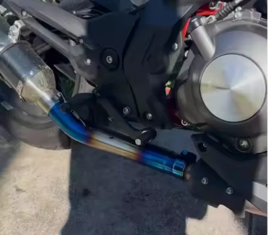 Applicable year 2017-2018 TNT600 exhaust system motorcycle high-performance slip on mid-tail section K10 BN600 db killer
Applicable year 2017-2018 TNT600 exhaust system motorcycle high-performance slip on mid-tail section K10 BN600 db killer