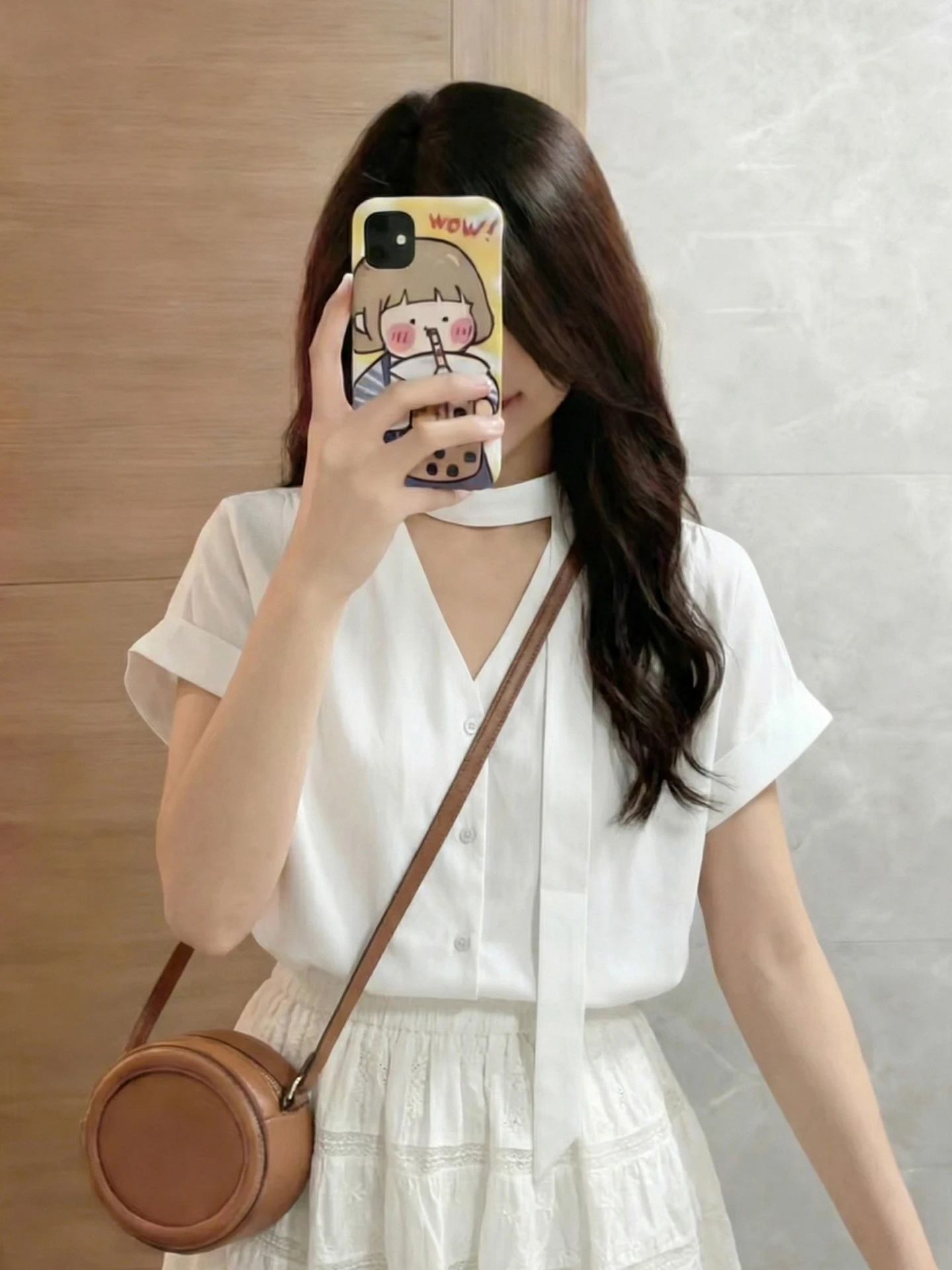 Elegant V-Neck Single Button Design Shirt Summer Commute Versatile Fashion Short Sleeve Ribbon Detail Korean Style Women's Bl...
Elegant V-Neck Single Button Design Shirt Summer Commute Versatile Fashion Short Sleeve Ribbon Detail Korean Style Women's Bl...