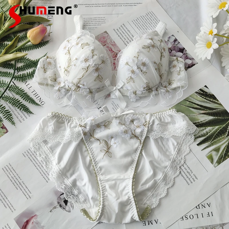 Весна-лето, новое нижнее белье с цветочным принтом, женский японский стиль, милый сладкий сексуальный комплект нижнего белья, женские кружевные бюстгальтеры с низким вырезом, костюмы
Весна-лето, новое нижнее белье с цветочным принтом, женский японский стиль, милый сладкий сексуальный комплект нижнего белья, женские кружевные бюстгальтеры с низким вырезом, костюмы