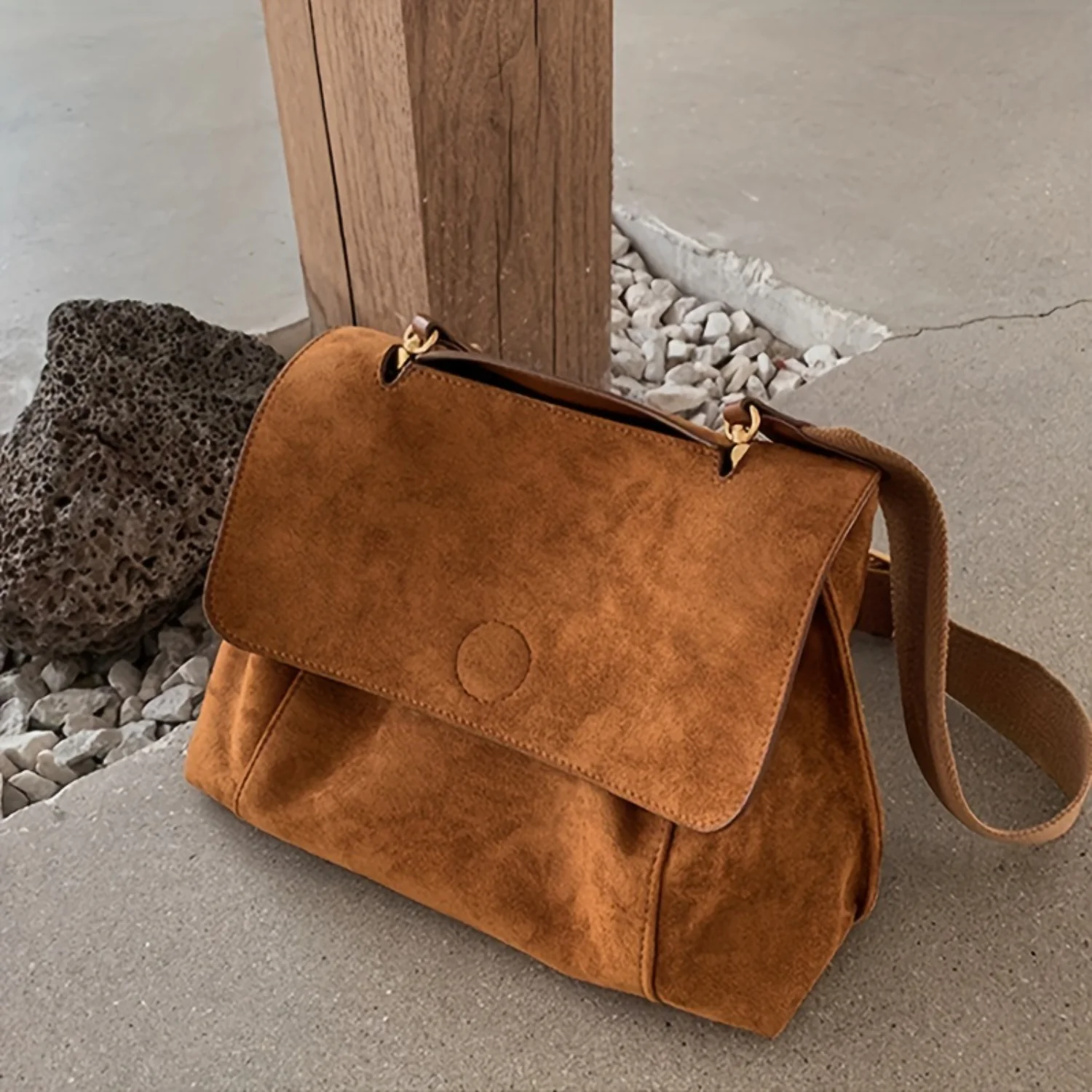 Vintage Brown Crossbody Bag For Women, Large Capacity Shoulder With Adjustable Strap, Retro Messenger Flap
Vintage Brown Crossbody Bag For Women, Large Capacity Shoulder With Adjustable Strap, Retro Messenger Flap