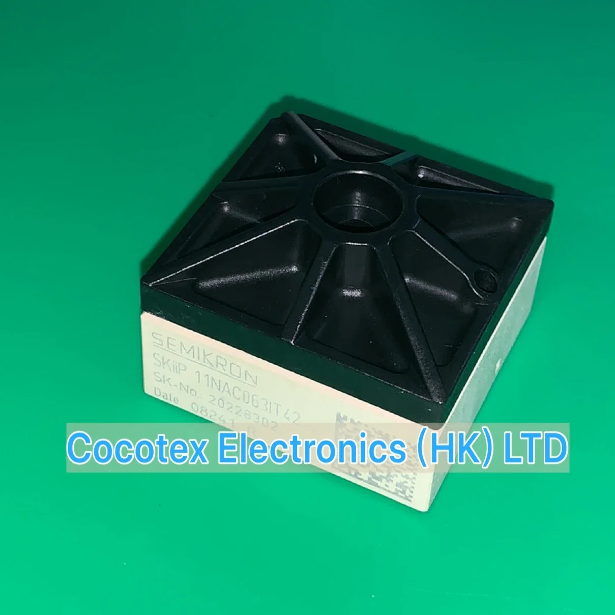 skiip11NAC063IT42 3-phase bridge rectifier + brake chopper + 3-phase bridge inverter MODULE IGBT skiip11NAC063-IT42
skiip11NAC063IT42 3-phase bridge rectifier + brake chopper + 3-phase bridge inverter MODULE IGBT skiip11NAC063-IT42