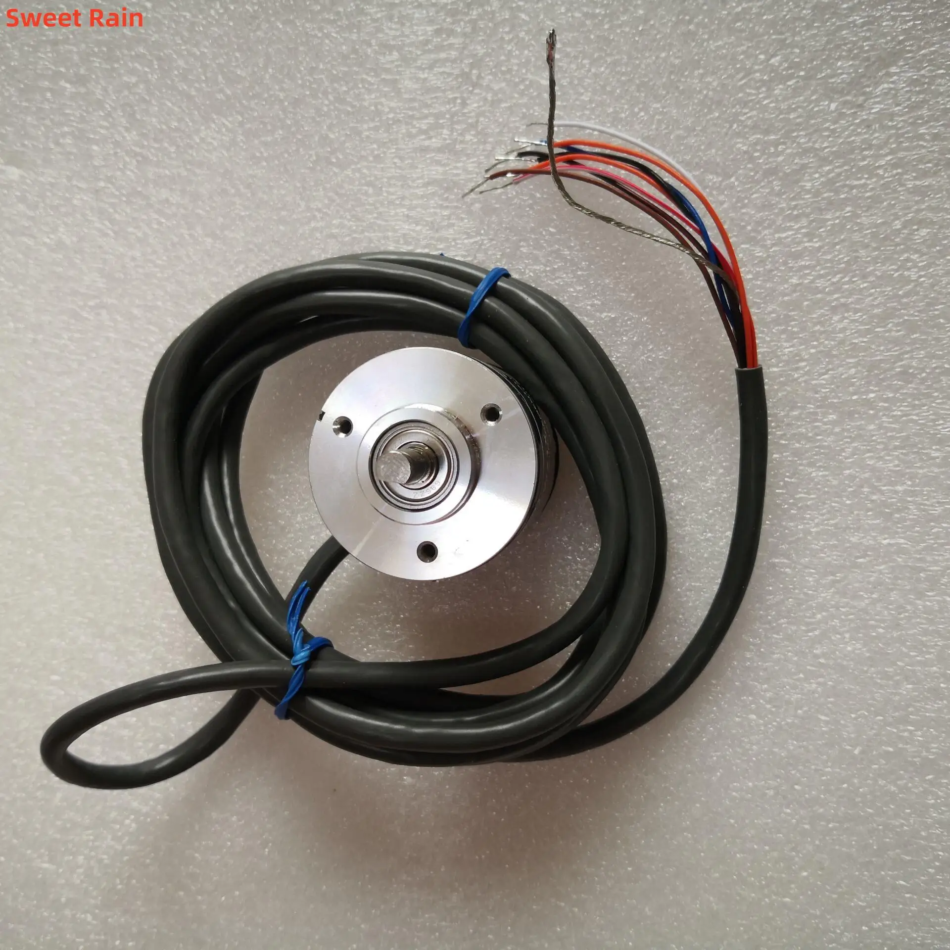 E6B2CWZ1X Rotary Encoder E6B2-CWZ1X 10 20 30 40 50 60 100 200 300 360 400 500 600 1000 1024 1200 1800 2000 2500P/R DC5V
E6B2CWZ1X Rotary Encoder E6B2-CWZ1X 10 20 30 40 50 60 100 200 300 360 400 500 600 1000 1024 1200 1800 2000 2500P/R DC5V