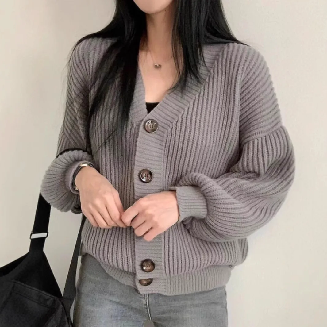 2025 New Versatile Sweater Coat Loose Large Lazy Lantern Sleeves Warm Thick Knitted Cardigan
2025 New Versatile Sweater Coat Loose Large Lazy Lantern Sleeves Warm Thick Knitted Cardigan