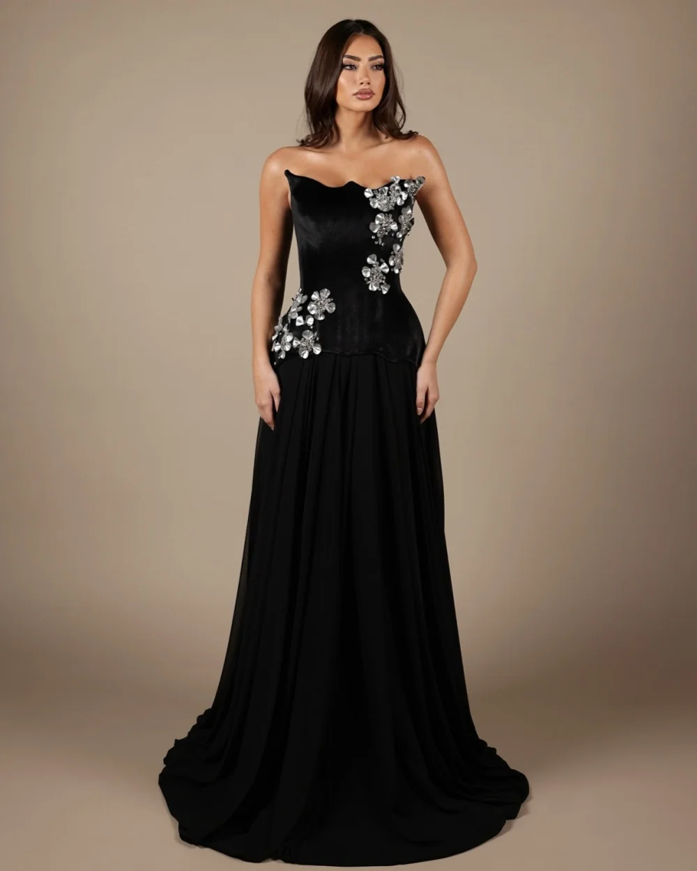 Customized Newest High Quality Women Handmade Flower Crystal A-line Evening Dresses Modern Style Strapless Ruched Prom Dresses
Customized Newest High Quality Women Handmade Flower Crystal A-line Evening Dresses Modern Style Strapless Ruched Prom Dresses