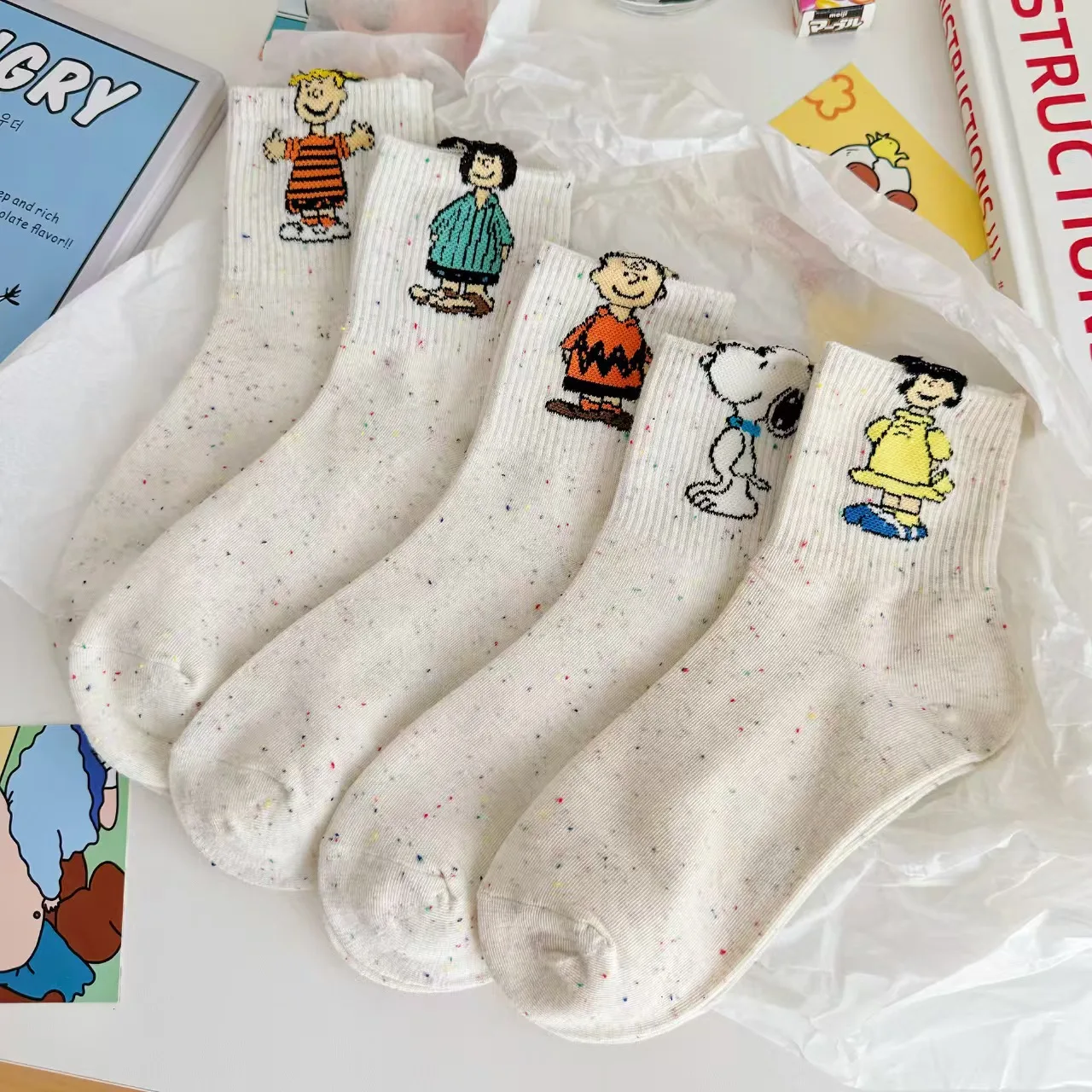New 5Pcs Cartoon Kawaii Snoopy Charlie Brown Long Cotton Socks Couple Fashion Cute Girl Christmas Gift for Girlfriend
New 5Pcs Cartoon Kawaii Snoopy Charlie Brown Long Cotton Socks Couple Fashion Cute Girl Christmas Gift for Girlfriend