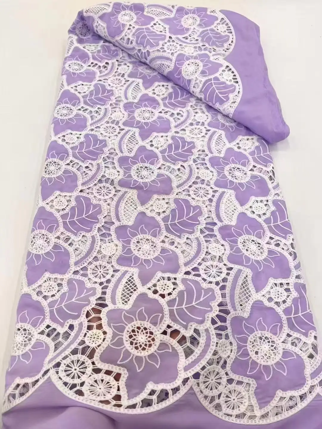 Luxury African Lace Fabric Sequins Beaded Embroidery Chiffon Nigerian 2025 High Quality French Tulle Lace Fabric For Sewing
Luxury African Lace Fabric Sequins Beaded Embroidery Chiffon Nigerian 2025 High Quality French Tulle Lace Fabric For Sewing
