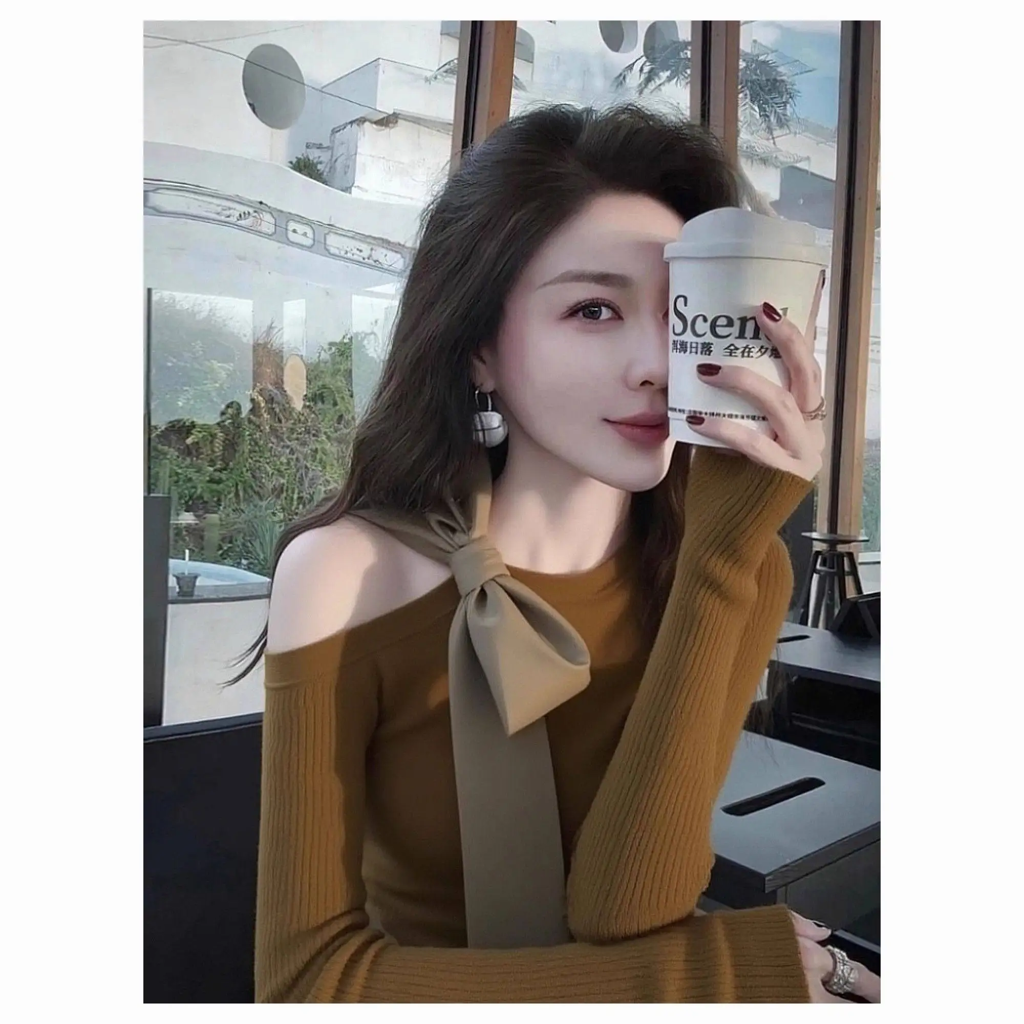 Вязаный свитер с колючками на плечах, женский уникальный дизайн с завязками с узлом, цвет капусты, зимний модный приталенный свитер
Вязаный свитер с колючками на плечах, женский уникальный дизайн с завязками с узлом, цвет капусты, зимний модный приталенный свитер