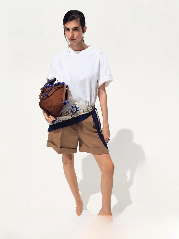 H&M Women's Basic Style Commute Fashion Trousers Summer 2026 Scarf Design Short Pants High Waist Polyester Blend Casual Wear
H&M Women's Basic Style Commute Fashion Trousers Summer 2026 Scarf Design Short Pants High Waist Polyester Blend Casual Wear