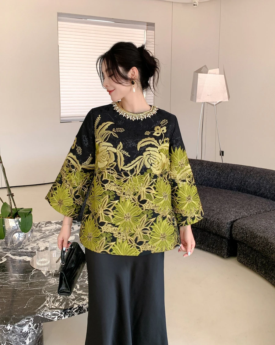 Luxury Embroidered Vintage Coat 2025 New Autumn Women Clothes O Neck Fashion Diamond Loose Jacquard Top
Luxury Embroidered Vintage Coat 2025 New Autumn Women Clothes O Neck Fashion Diamond Loose Jacquard Top