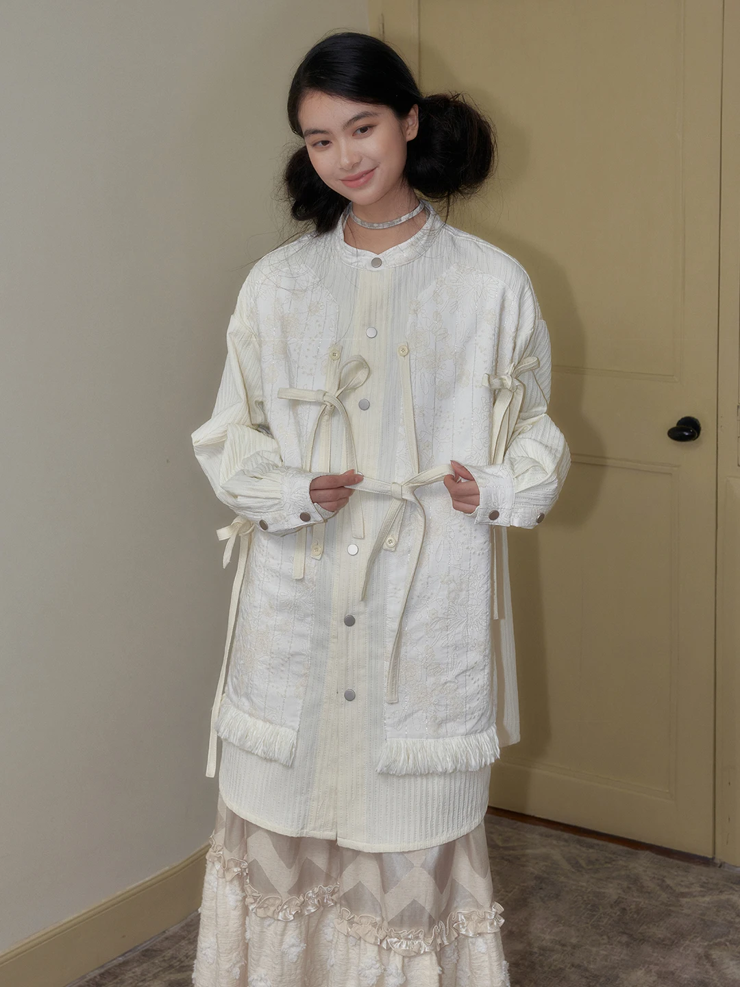 Оригинальный дизайн SENSELF: съемный пояс с узлом, новый китайский стиль, в полоску, для женщин, зима 2024, длинный...
Оригинальный дизайн SENSELF: съемный пояс с узлом, новый китайский стиль, в полоску, для женщин, зима 2024, длинный...