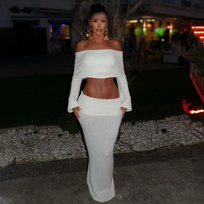 Сексуальный кружевной топ с пэчворком и юбка миди с высокой талией для осени и зимы, модный комплект для подружек невесты, женская одежда из полиэстеровой смеси
Сексуальный кружевной топ с пэчворком и юбка миди с высокой талией для осени и зимы, модный комплект для подружек невесты, женская одежда из полиэстеровой смеси