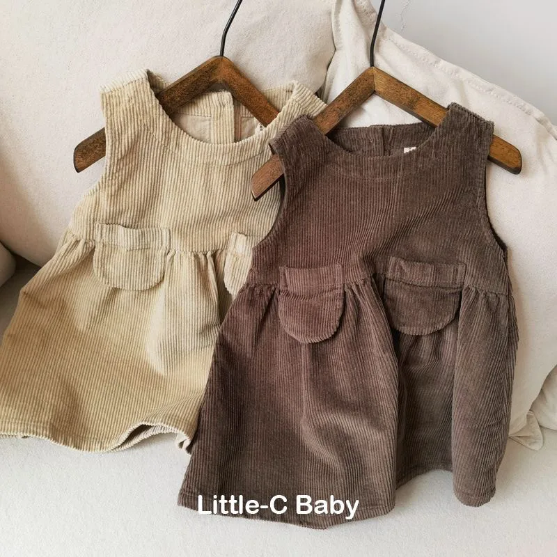 80-130cm Baby girl dress Spring and Autumn new children's corduroy vest dress Western princess dress
80-130cm Baby girl dress Spring and Autumn new children's corduroy vest dress Western princess dress