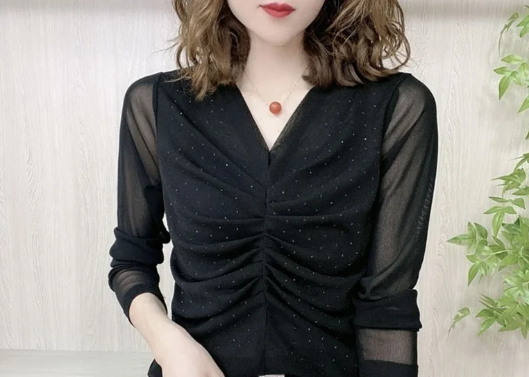 Mesh Splicing Bottom Shirt for Women Fashionable Age Reducing High End V-Neck Top Casual Long Sleeve T-Shirt for Women
Mesh Splicing Bottom Shirt for Women Fashionable Age Reducing High End V-Neck Top Casual Long Sleeve T-Shirt for Women