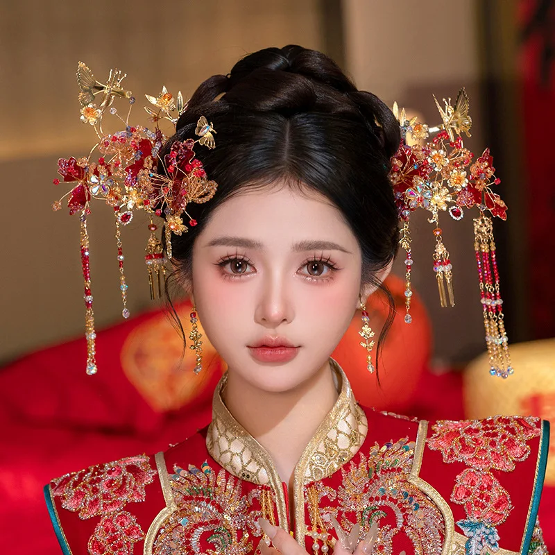 New Chinese Xiuhe Headdress Red Hairpin Fashion Ornament and Gown Morning Gowns Toast Clothing Han Chinese Clothing Accessories
New Chinese Xiuhe Headdress Red Hairpin Fashion Ornament and Gown Morning Gowns Toast Clothing Han Chinese Clothing Accessories