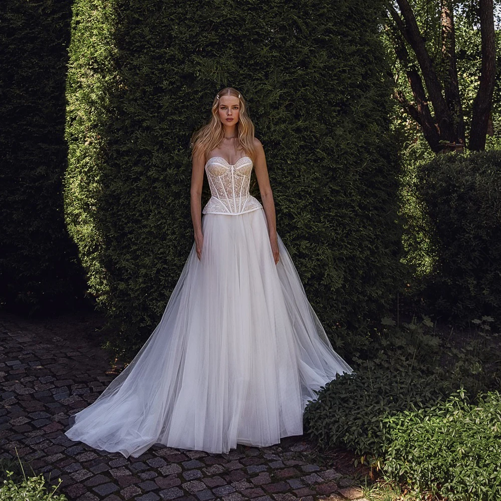 Customized Lace For Sweetheart Sleeveless A-Line Tull Skirt Wedding Dress Backless Corset Lace Up Bridal Gown robe de mariée
Customized Lace For Sweetheart Sleeveless A-Line Tull Skirt Wedding Dress Backless Corset Lace Up Bridal Gown robe de mariée