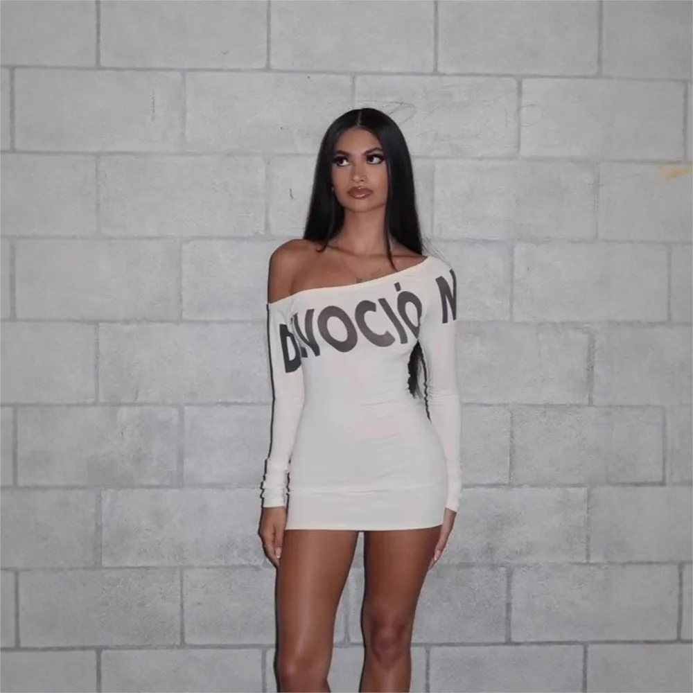 Off Shoulder Dresses For Ladies Vestidos Dress Woman Hot Girl Street Style All-match Long Sleeves Slant Collar Printed Contrast
Off Shoulder Dresses For Ladies Vestidos Dress Woman Hot Girl Street Style All-match Long Sleeves Slant Collar Printed Contrast