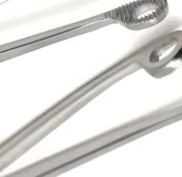 Щипцы Magill, ларингеальные щипцы, пластиковые хирургические инструменты из нержавеющей стали, плоскогубцы для горла, инструменты
Щипцы Magill, ларингеальные щипцы, пластиковые хирургические инструменты из нержавеющей стали, плоскогубцы для горла, инструменты