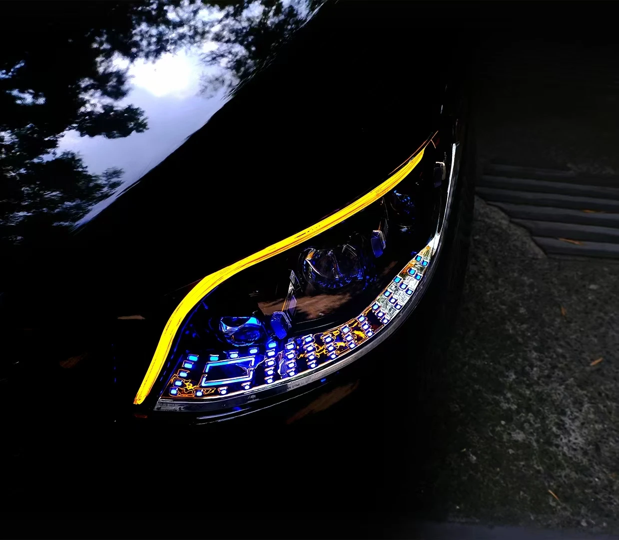 LED Headlight Assemblies For 2019-2023 Mercedes-Benz Sprinter Headlights With Sequential Turn Signal daytime running light
LED Headlight Assemblies For 2019-2023 Mercedes-Benz Sprinter Headlights With Sequential Turn Signal daytime running light