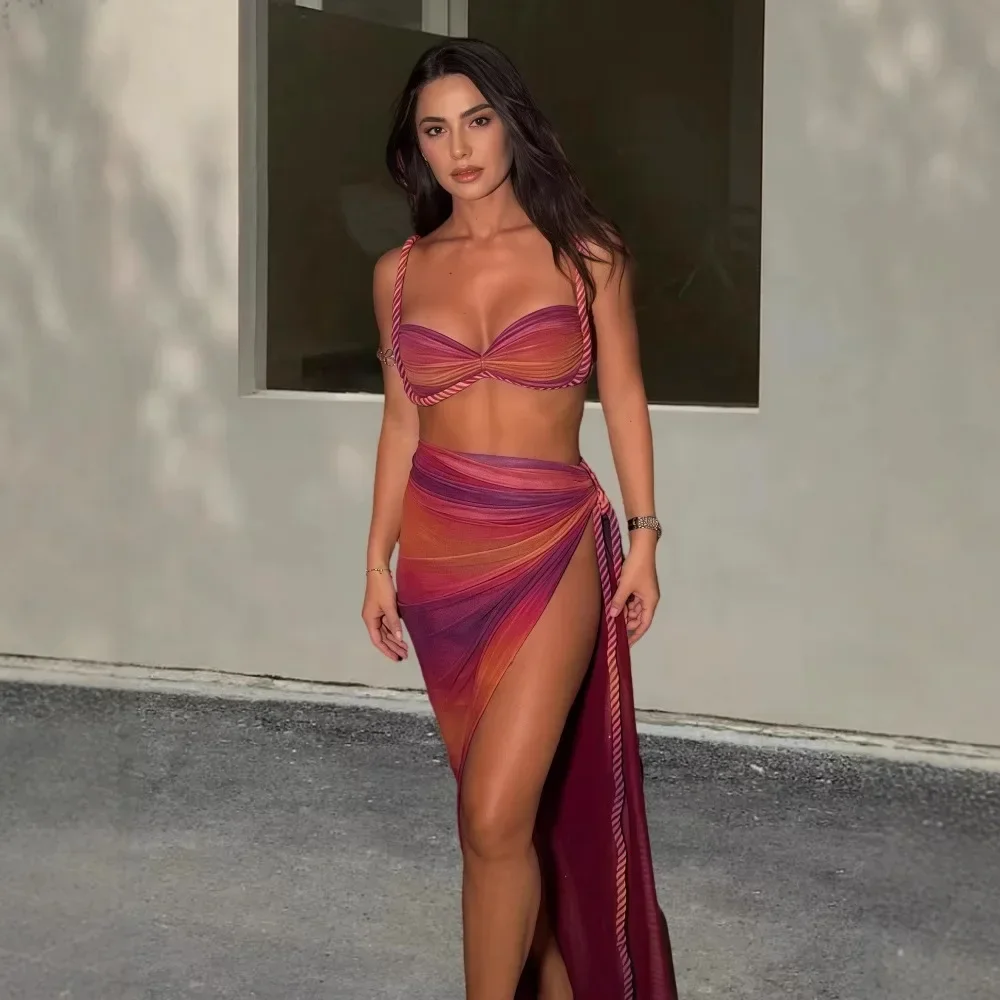 2025 Spring New Women's Sexy Open-Back Halter Neck Swimsuit With Tank Top And Skirt Set Beach Vacation Fashion Outfit
2025 Spring New Women's Sexy Open-Back Halter Neck Swimsuit With Tank Top And Skirt Set Beach Vacation Fashion Outfit
