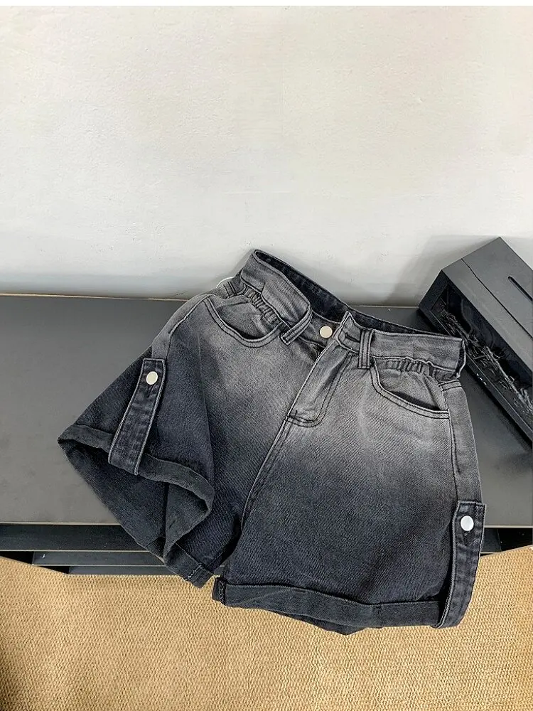 Sweet Cool Style Gradient Color High Waist Wide Leg Jeans Shorts Women Summer New Loose Fit Hot Pants Fashionable Casual Denim
Sweet Cool Style Gradient Color High Waist Wide Leg Jeans Shorts Women Summer New Loose Fit Hot Pants Fashionable Casual Denim