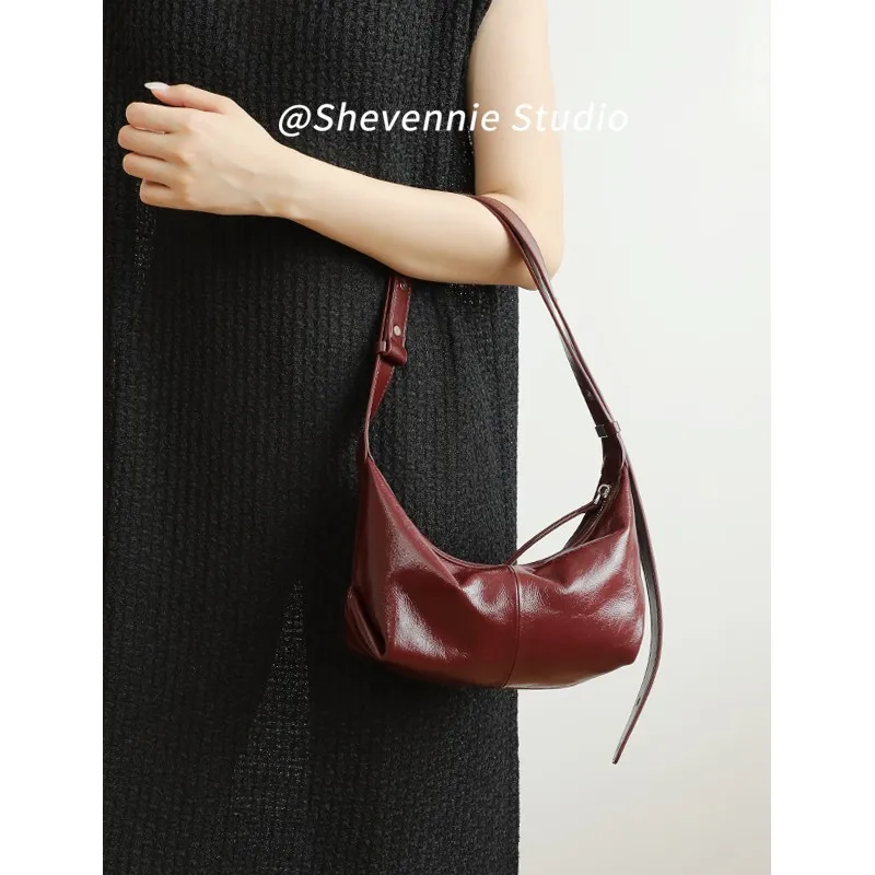 Korean niche cowhide armpit bag, single shoulder genuine leather dumpling bag, high-end sense, crossbody fashionable women's bag
Korean niche cowhide armpit bag, single shoulder genuine leather dumpling bag, high-end sense, crossbody fashionable women's bag