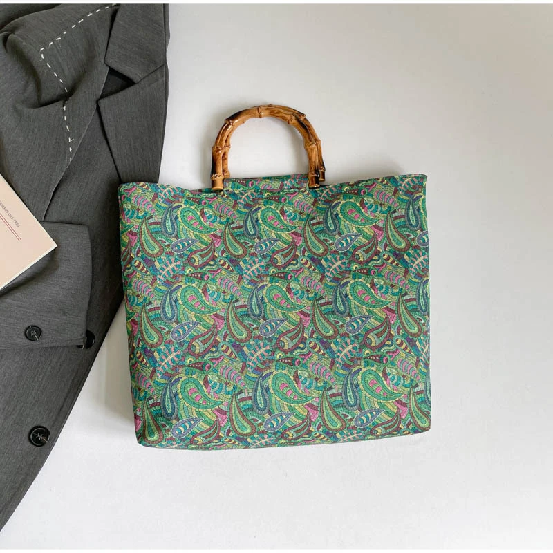 Bohemian Floral Print Handbag Natural Bamboo Handle Tote Bag Women Summer Beach Vacation Large Capacity Lightweight Canvas Bag
Bohemian Floral Print Handbag Natural Bamboo Handle Tote Bag Women Summer Beach Vacation Large Capacity Lightweight Canvas Bag