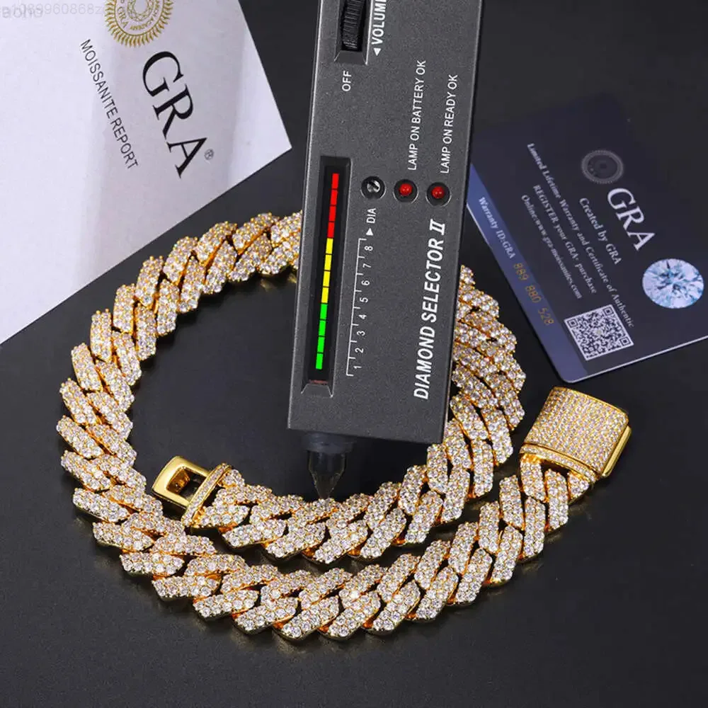 20mm Cuban Chain Real 925 Sterling Silver Hand Setting Moissanite Vvs Diamond Cuban Link Chain Necklace with Box Clasp
20mm Cuban Chain Real 925 Sterling Silver Hand Setting Moissanite Vvs Diamond Cuban Link Chain Necklace with Box Clasp