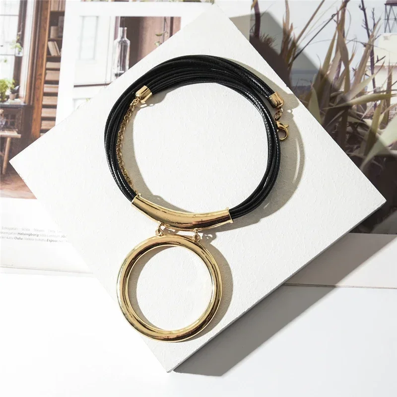 Sexy Black Leather Rope Choker Necklace for Women Fashion Gothic Clavicle PU Round Pendant Chain Neck Band Custom Men's Jewelry
Sexy Black Leather Rope Choker Necklace for Women Fashion Gothic Clavicle PU Round Pendant Chain Neck Band Custom Men's Jewelry