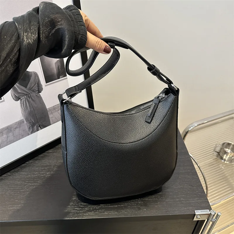 Simple Pure Color Buet Bag Women's oulder Bag Spring 2024 Faionable Ins Crossbody Bag Quali Leather Handbag
Simple Pure Color Buet Bag Women's oulder Bag Spring 2024 Faionable Ins Crossbody Bag Quali Leather Handbag