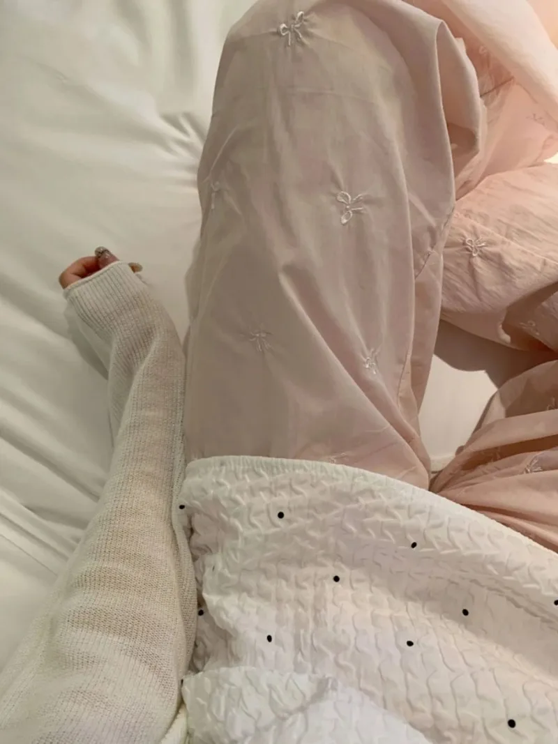 Korean Series Pink Bow Embroidered Casual Pants for Women 2025 Summer Trousers Small Sweet Thin Straight Wide-Leg Pants New
Korean Series Pink Bow Embroidered Casual Pants for Women 2025 Summer Trousers Small Sweet Thin Straight Wide-Leg Pants New