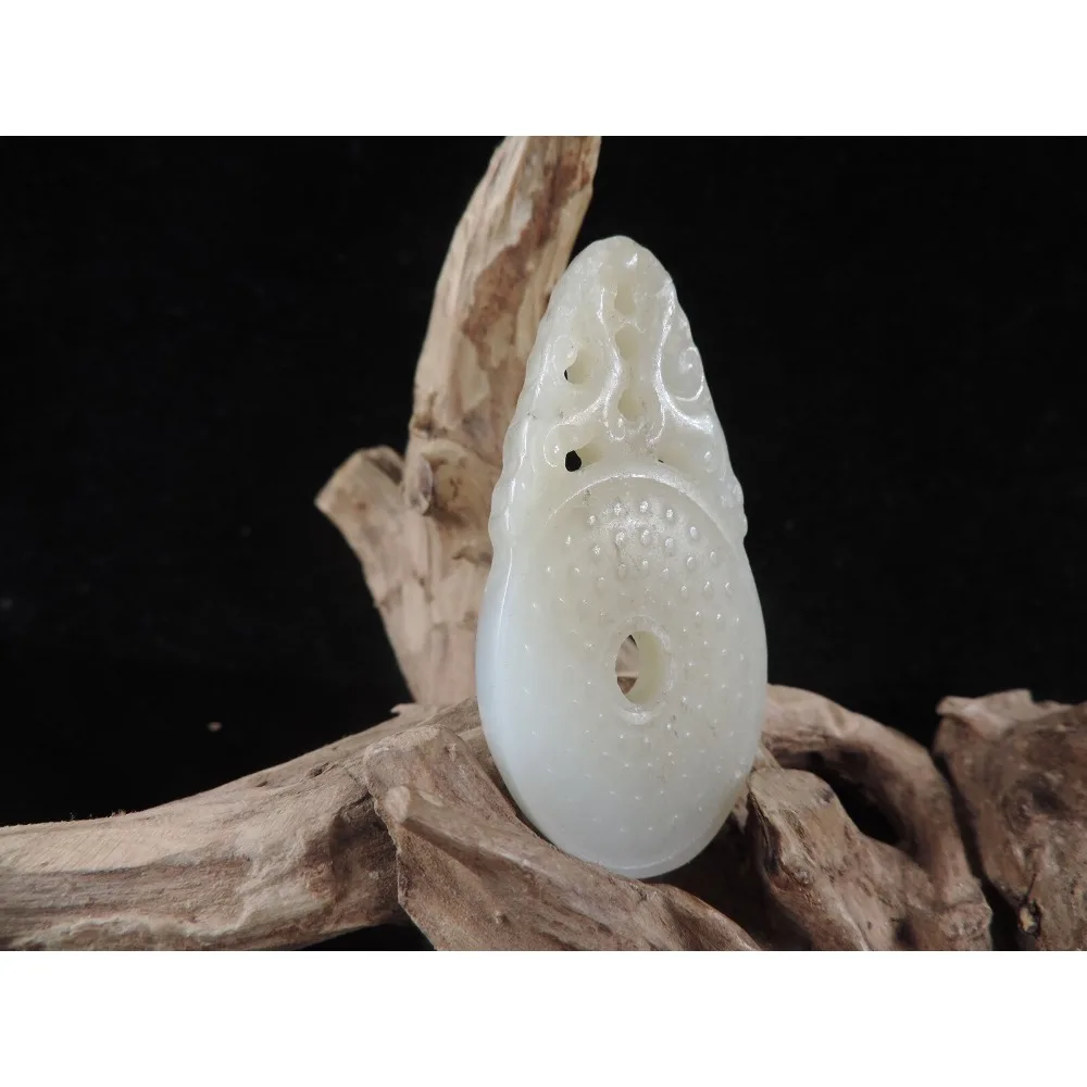 Antique Chinese Hand-carved Nature White Jade Lucky Statue Fengshui Amulet Office Home Interior Decor Collection Craft Ornament
Antique Chinese Hand-carved Nature White Jade Lucky Statue Fengshui Amulet Office Home Interior Decor Collection Craft Ornament