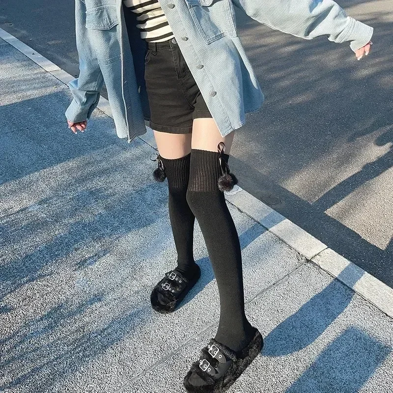 Hot Black Wool Cashmere Ball Thermal Women Stockings Long Socks Women Thigh High Stockings Girls Cute Kawaii Thigh High Socks
Hot Black Wool Cashmere Ball Thermal Women Stockings Long Socks Women Thigh High Stockings Girls Cute Kawaii Thigh High Socks