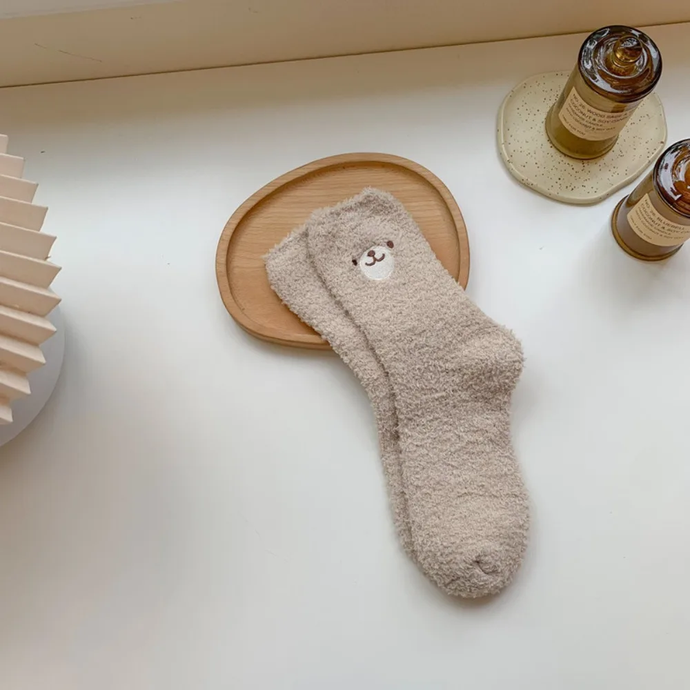 Lovely Cute Comfortable Thicken Breathable Warm Soft Bear Pattern Cartoon Female Socks Medium Tube Socks
Lovely Cute Comfortable Thicken Breathable Warm Soft Bear Pattern Cartoon Female Socks Medium Tube Socks