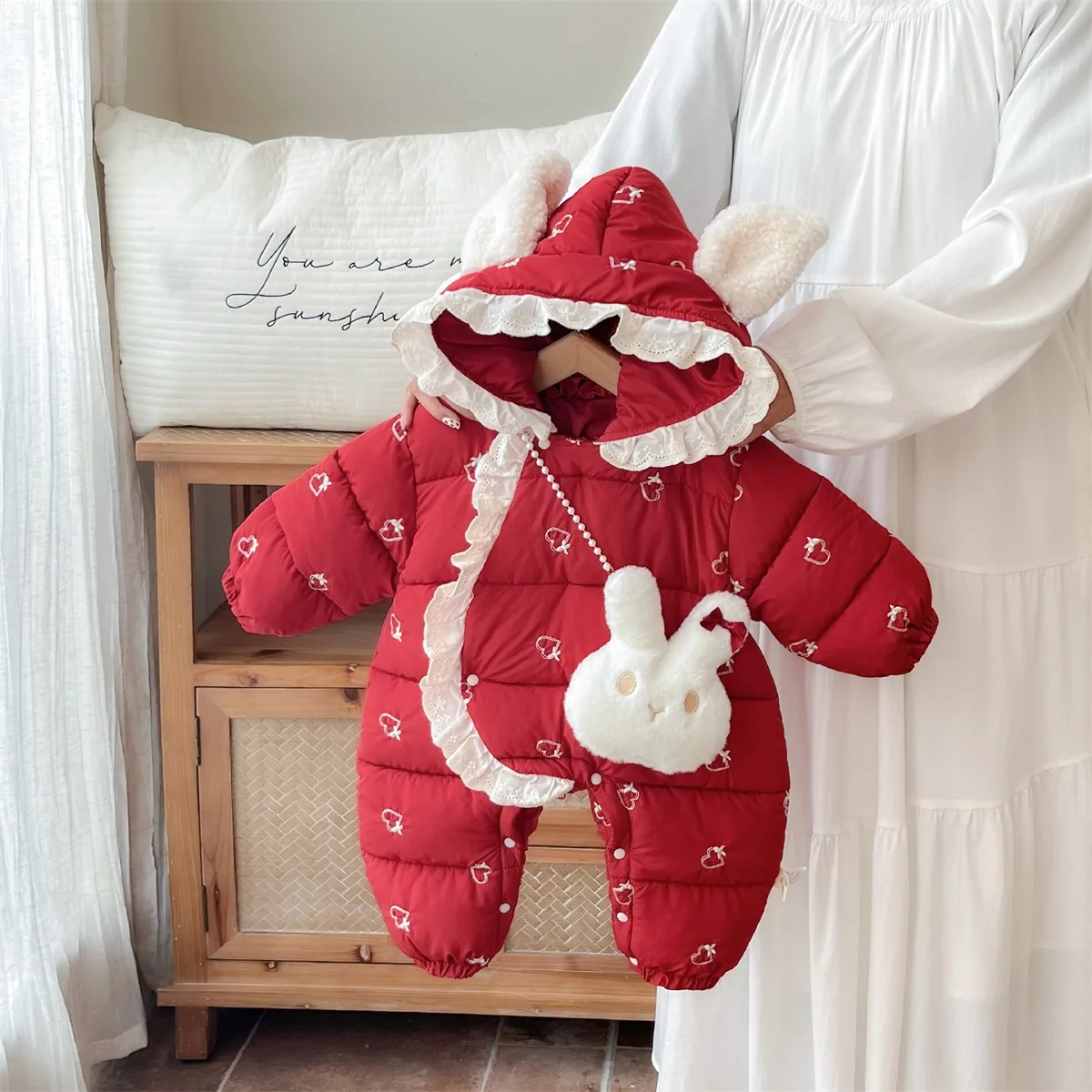 Newborn Girls Rompers Winter Cartoon Embroidery Hooded Thicken Warm Toddler Girls Jumpsuits Kids Baby Girl Quilted Bodysuits+bag
Newborn Girls Rompers Winter Cartoon Embroidery Hooded Thicken Warm Toddler Girls Jumpsuits Kids Baby Girl Quilted Bodysuits+bag