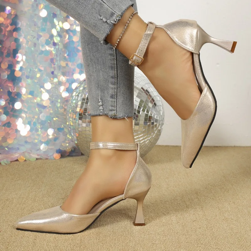 French-style Buckle Fashion Single Shoes 2026 New Style Pointed-toe Slim High-heeled Shoes Extra-large Women's Shoes 36-43
French-style Buckle Fashion Single Shoes 2026 New Style Pointed-toe Slim High-heeled Shoes Extra-large Women's Shoes 36-43