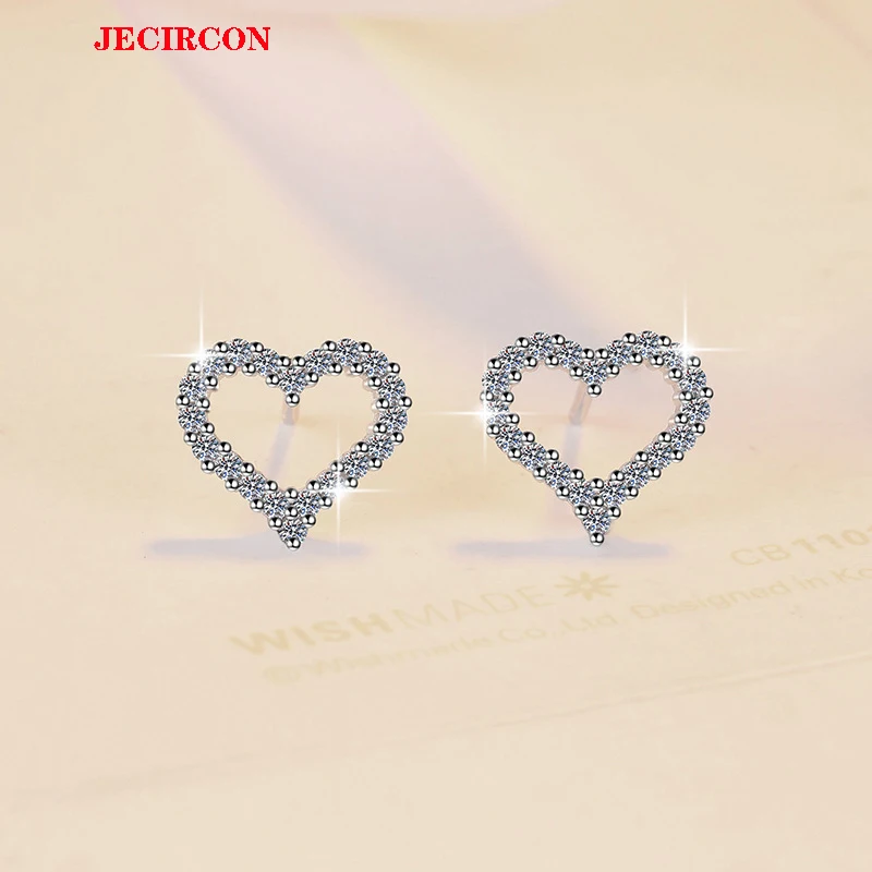 Серьги-гвоздики JECIRCON из чистого серебра S925 с инкрустацией мини-муассанитом в форме сердца любви, модные милые украшения для женщин
Серьги-гвоздики JECIRCON из чистого серебра S925 с инкрустацией мини-муассанитом в форме сердца любви, модные милые украшения для женщин