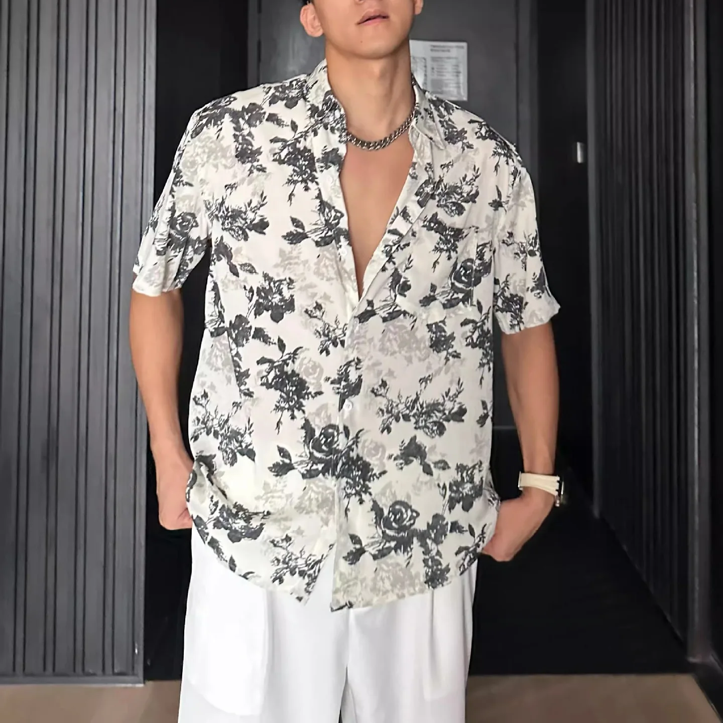 Summer Light And Breathable Hawaiian Vacation Style Loose Casual Pendant Short Sleeve Printed Shirt Men
Summer Light And Breathable Hawaiian Vacation Style Loose Casual Pendant Short Sleeve Printed Shirt Men